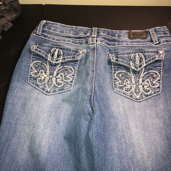 Jeans - Picture 7 of 8